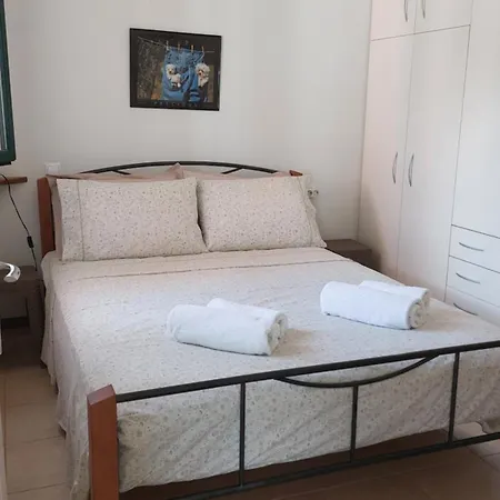 Giannos Apartment Agia Efimia