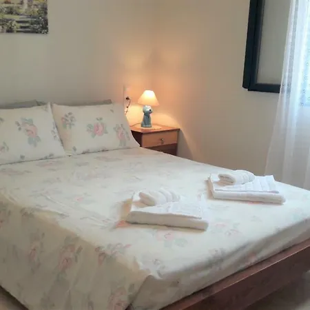 Giannos Apartament Agia Efimia