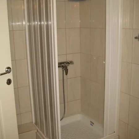 Apartment Giannos *